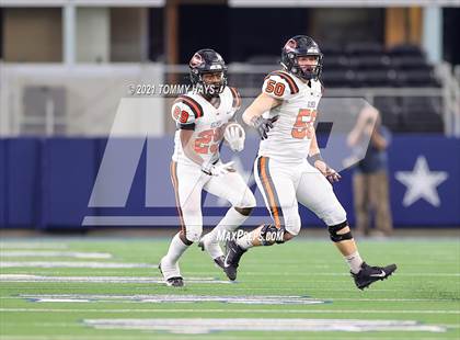Thumbnail 2 in China Spring vs. Gilmer (UIL Football 4A D2 Finals) photogallery.