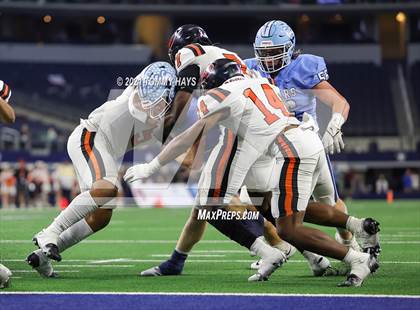 Thumbnail 2 in China Spring vs. Gilmer (UIL Football 4A D2 Finals) photogallery.