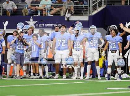 Thumbnail 2 in China Spring vs. Gilmer (UIL Football 4A D2 Finals) photogallery.