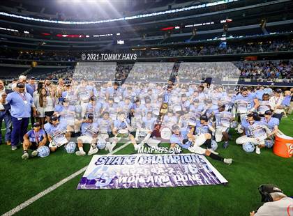 Thumbnail 2 in China Spring vs. Gilmer (UIL Football 4A D2 Finals) photogallery.
