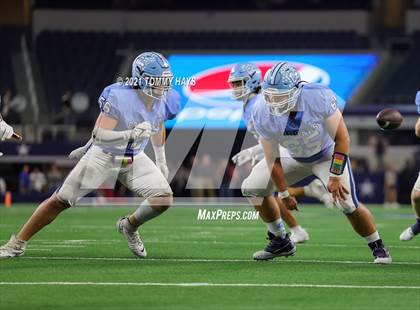 Thumbnail 2 in China Spring vs. Gilmer (UIL Football 4A D2 Finals) photogallery.