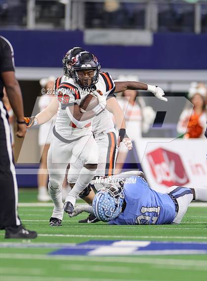 Thumbnail 2 in China Spring vs. Gilmer (UIL Football 4A D2 Finals) photogallery.