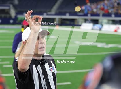 Thumbnail 2 in China Spring vs. Gilmer (UIL Football 4A D2 Finals) photogallery.