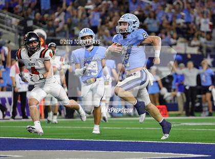 Thumbnail 2 in China Spring vs. Gilmer (UIL Football 4A D2 Finals) photogallery.