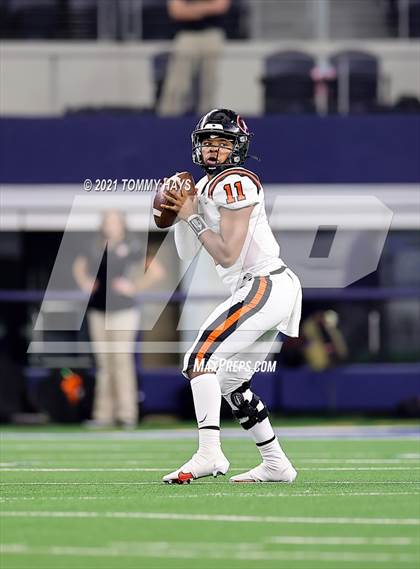 Thumbnail 1 in China Spring vs. Gilmer (UIL Football 4A D2 Finals) photogallery.