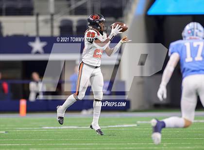Thumbnail 2 in China Spring vs. Gilmer (UIL Football 4A D2 Finals) photogallery.