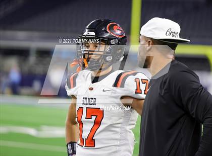Thumbnail 1 in China Spring vs. Gilmer (UIL Football 4A D2 Finals) photogallery.
