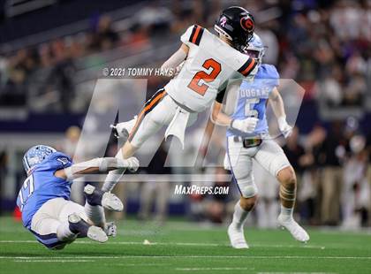 Thumbnail 1 in China Spring vs. Gilmer (UIL Football 4A D2 Finals) photogallery.