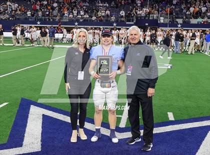 Thumbnail 2 in China Spring vs. Gilmer (UIL Football 4A D2 Finals) photogallery.