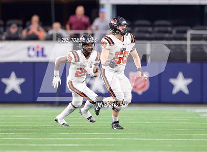 Thumbnail 2 in China Spring vs. Gilmer (UIL Football 4A D2 Finals) photogallery.