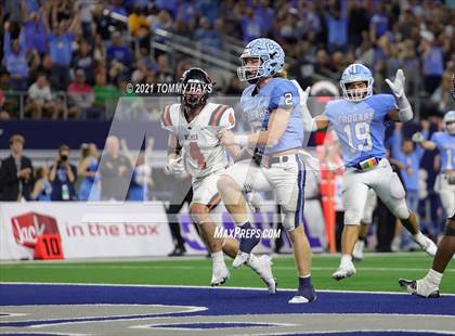 Thumbnail 2 in China Spring vs. Gilmer (UIL Football 4A D2 Finals) photogallery.