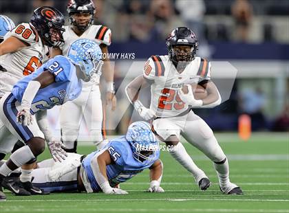 Thumbnail 2 in China Spring vs. Gilmer (UIL Football 4A D2 Finals) photogallery.