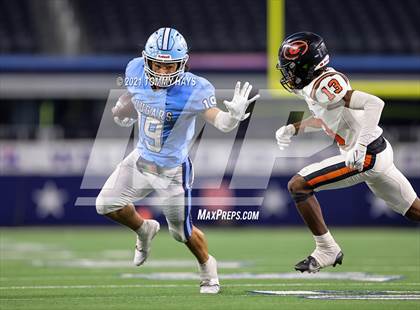 Thumbnail 1 in China Spring vs. Gilmer (UIL Football 4A D2 Finals) photogallery.