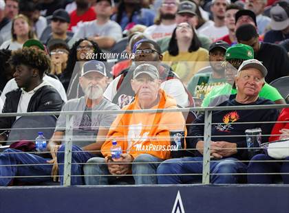 Thumbnail 1 in China Spring vs. Gilmer (UIL Football 4A D2 Finals) photogallery.