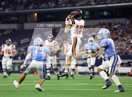 Thumbnail 2 in China Spring vs. Gilmer (UIL Football 4A D2 Finals) photogallery.