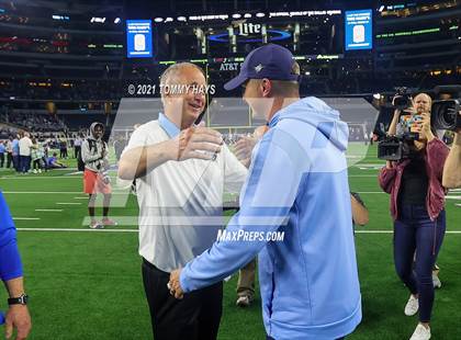 Thumbnail 1 in China Spring vs. Gilmer (UIL Football 4A D2 Finals) photogallery.