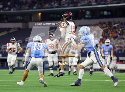 Thumbnail 1 in China Spring vs. Gilmer (UIL Football 4A D2 Finals) photogallery.