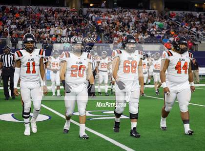 Thumbnail 3 in China Spring vs. Gilmer (UIL Football 4A D2 Finals) photogallery.