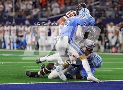 Thumbnail 2 in China Spring vs. Gilmer (UIL Football 4A D2 Finals) photogallery.