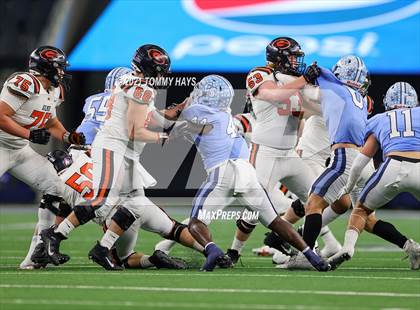 Thumbnail 3 in China Spring vs. Gilmer (UIL Football 4A D2 Finals) photogallery.