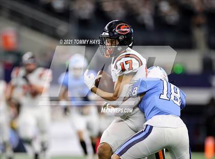 Thumbnail 1 in China Spring vs. Gilmer (UIL Football 4A D2 Finals) photogallery.
