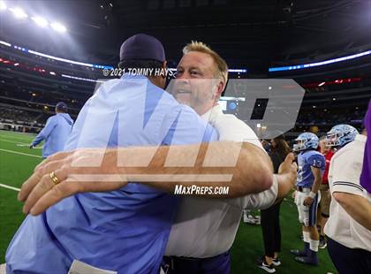 Thumbnail 3 in China Spring vs. Gilmer (UIL Football 4A D2 Finals) photogallery.