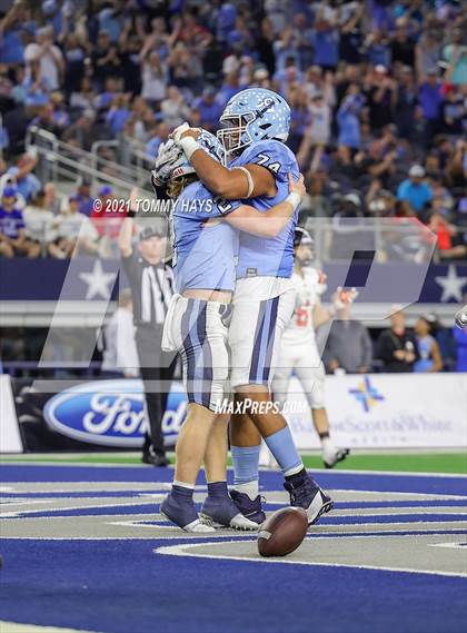 Thumbnail 1 in China Spring vs. Gilmer (UIL Football 4A D2 Finals) photogallery.