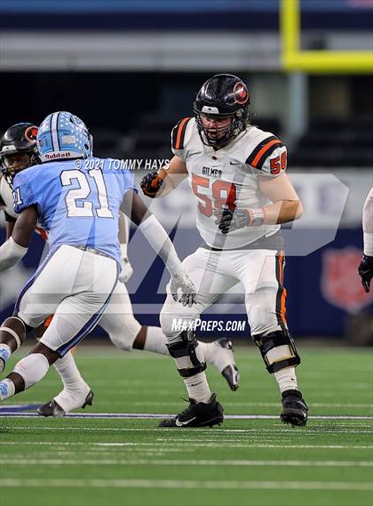 Thumbnail 3 in China Spring vs. Gilmer (UIL Football 4A D2 Finals) photogallery.