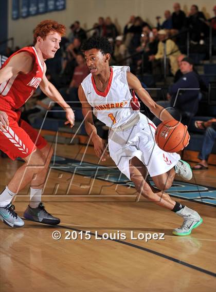 Thumbnail 2 in Mater Dei vs. Dominguez photogallery.