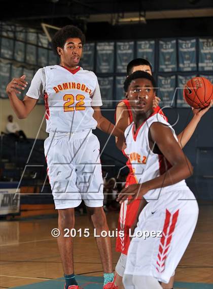 Thumbnail 3 in Mater Dei vs. Dominguez photogallery.