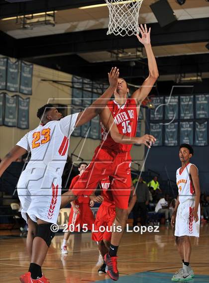 Thumbnail 2 in Mater Dei vs. Dominguez photogallery.