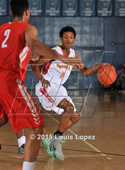 Thumbnail 3 in Mater Dei vs. Dominguez photogallery.