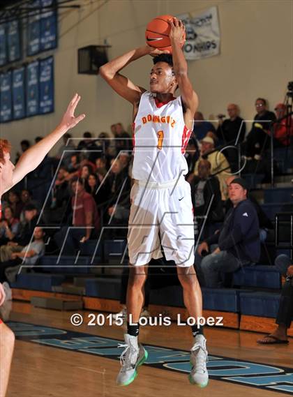 Thumbnail 1 in Mater Dei vs. Dominguez photogallery.