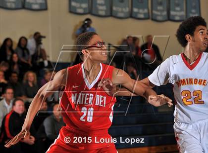 Thumbnail 2 in Mater Dei vs. Dominguez photogallery.