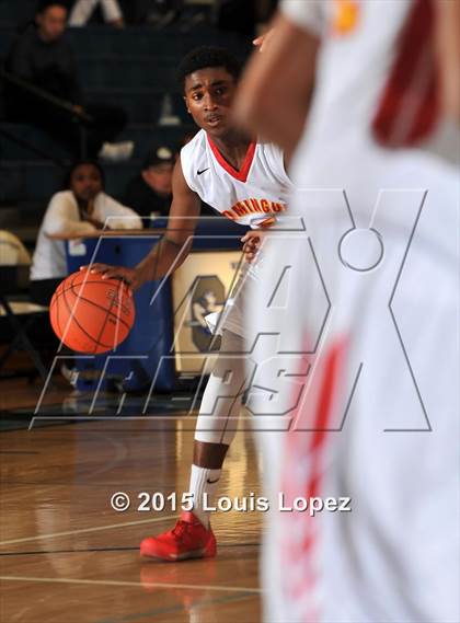 Thumbnail 2 in Mater Dei vs. Dominguez photogallery.