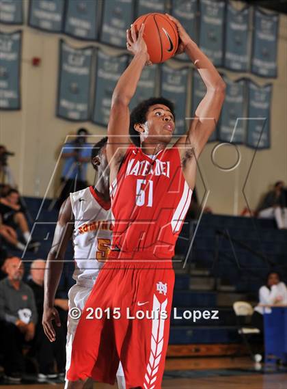 Thumbnail 3 in Mater Dei vs. Dominguez photogallery.