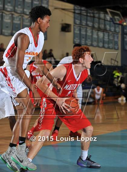 Thumbnail 1 in Mater Dei vs. Dominguez photogallery.