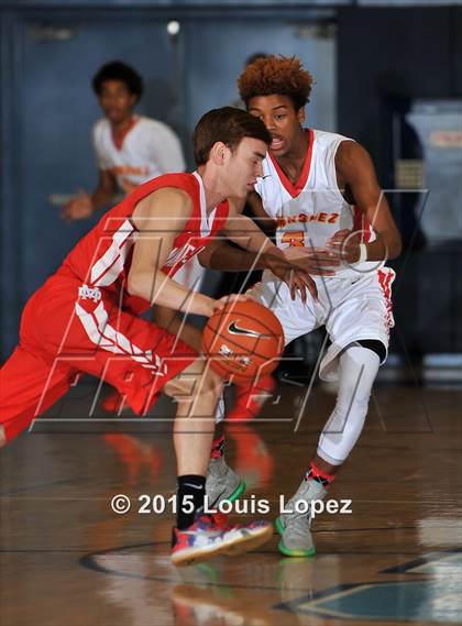 Thumbnail 1 in Mater Dei vs. Dominguez photogallery.