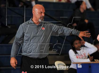 Thumbnail 1 in Mater Dei vs. Dominguez photogallery.