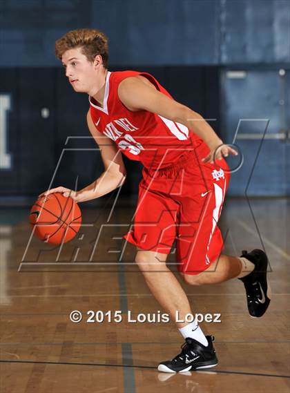 Thumbnail 1 in Mater Dei vs. Dominguez photogallery.