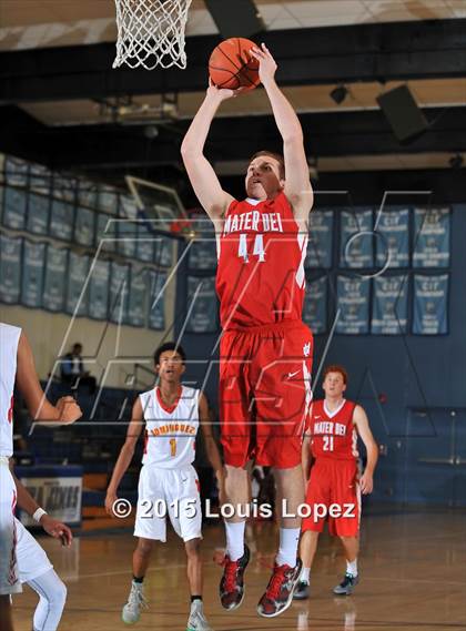 Thumbnail 3 in Mater Dei vs. Dominguez photogallery.