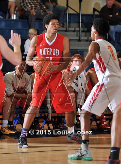 Thumbnail 1 in Mater Dei vs. Dominguez photogallery.