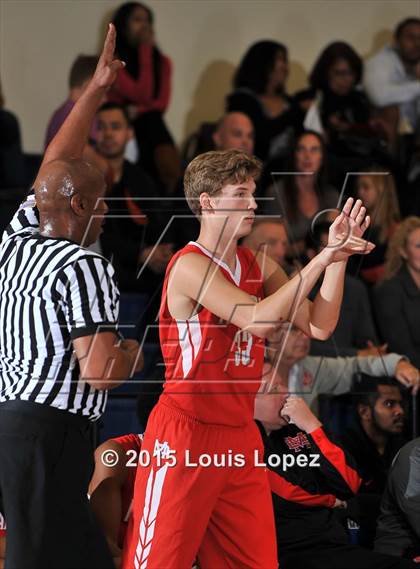 Thumbnail 2 in Mater Dei vs. Dominguez photogallery.