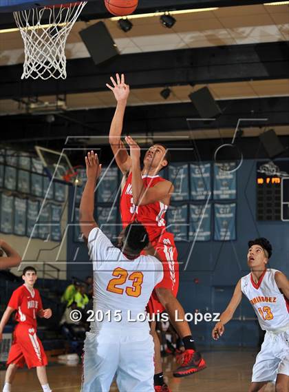 Thumbnail 2 in Mater Dei vs. Dominguez photogallery.