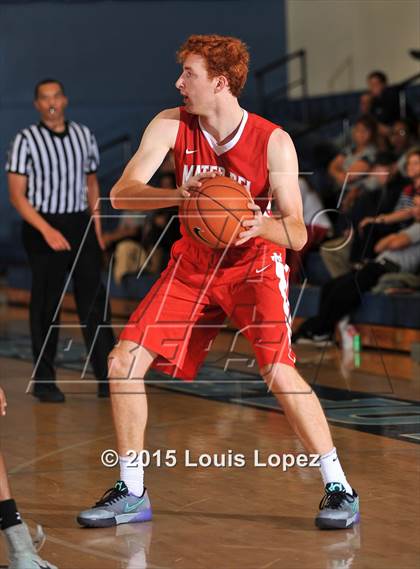 Thumbnail 1 in Mater Dei vs. Dominguez photogallery.