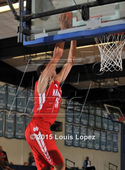 Thumbnail 3 in Mater Dei vs. Dominguez photogallery.