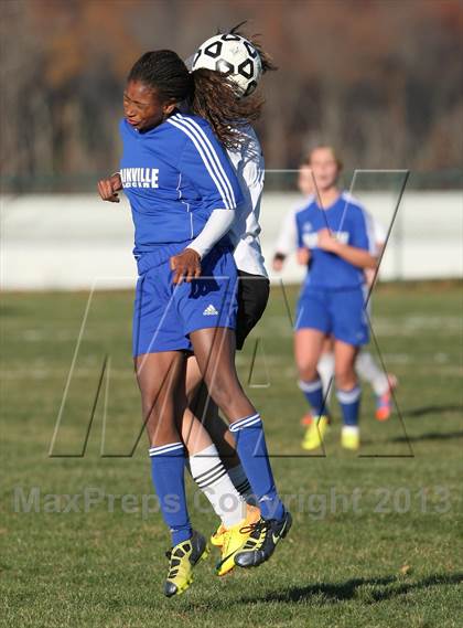 Thumbnail 2 in Plainville @ Plainfield (CIAC Class M 1st Round) photogallery.