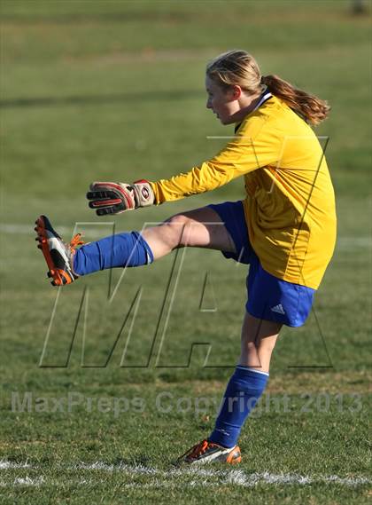 Thumbnail 2 in Plainville @ Plainfield (CIAC Class M 1st Round) photogallery.