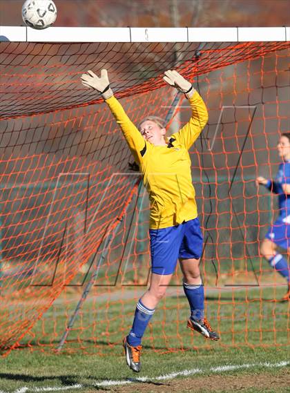 Thumbnail 3 in Plainville @ Plainfield (CIAC Class M 1st Round) photogallery.