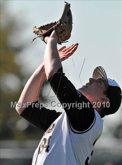 Thumbnail 1 in Villa Park @ Canyon photogallery.